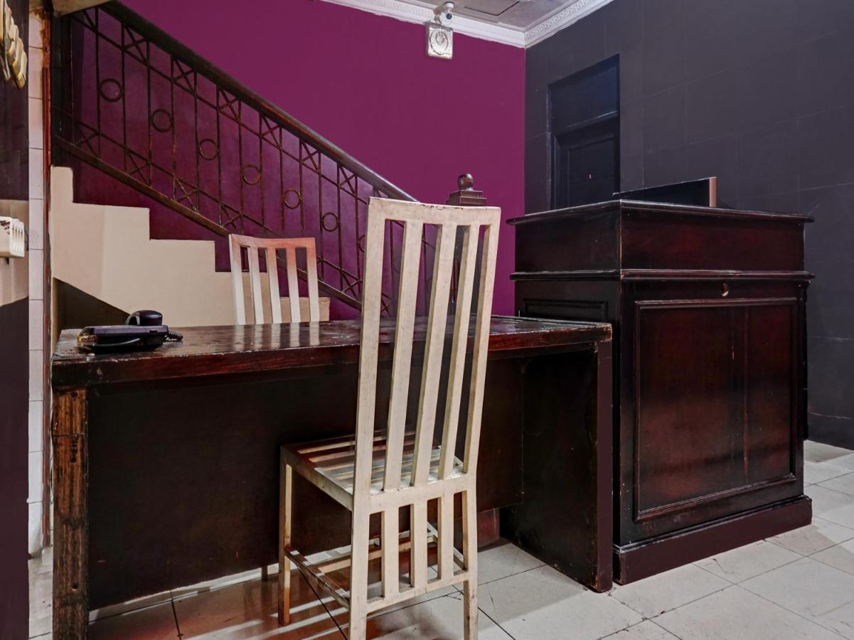 OYO 90702 Wisma Tobana Kebayoran Mencil Dış mekan fotoğraf