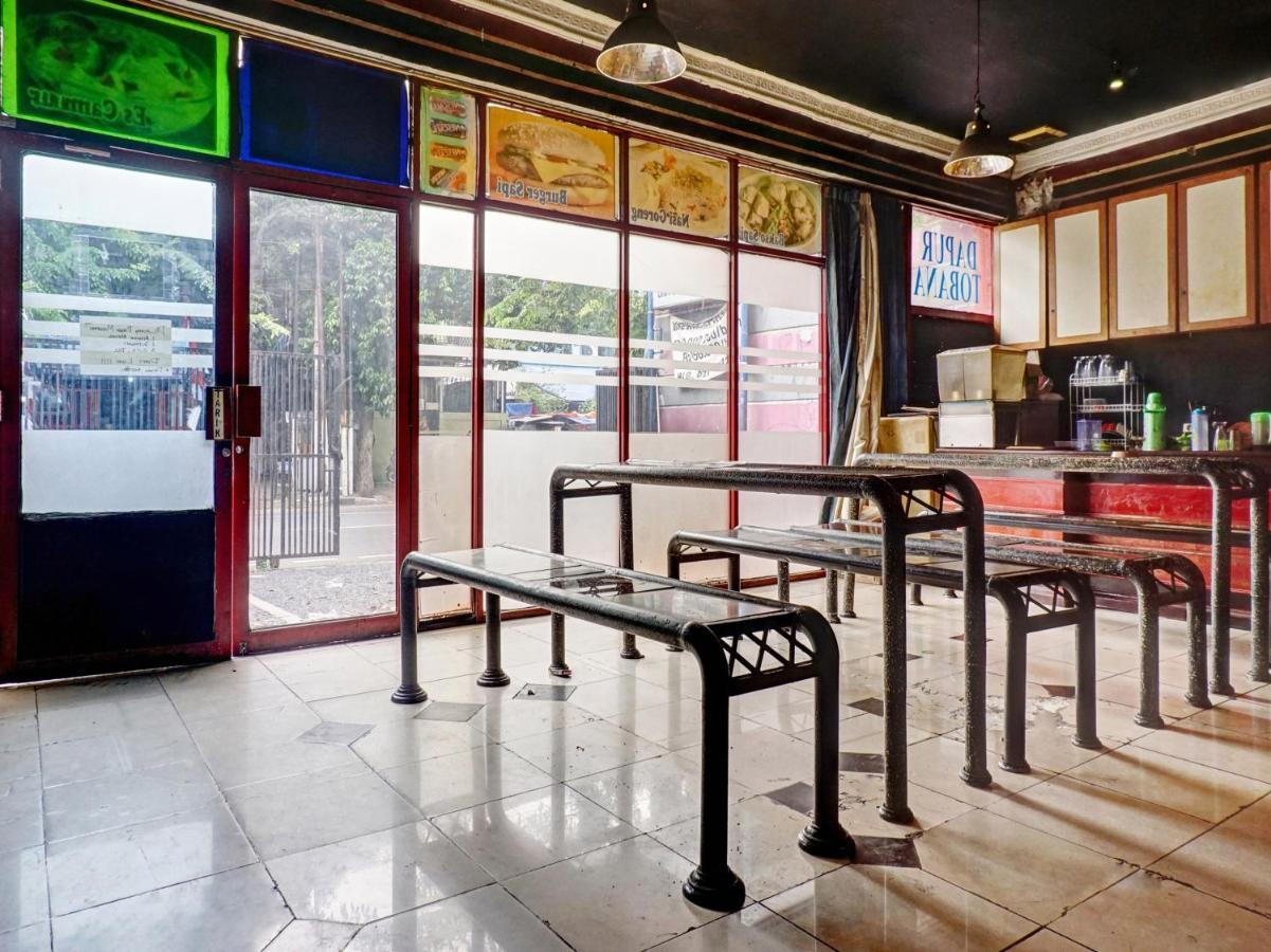 OYO 90702 Wisma Tobana Kebayoran Mencil Dış mekan fotoğraf