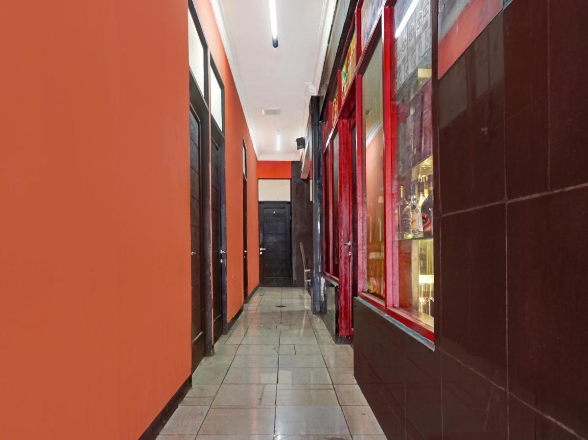 OYO 90702 Wisma Tobana Kebayoran Mencil Dış mekan fotoğraf